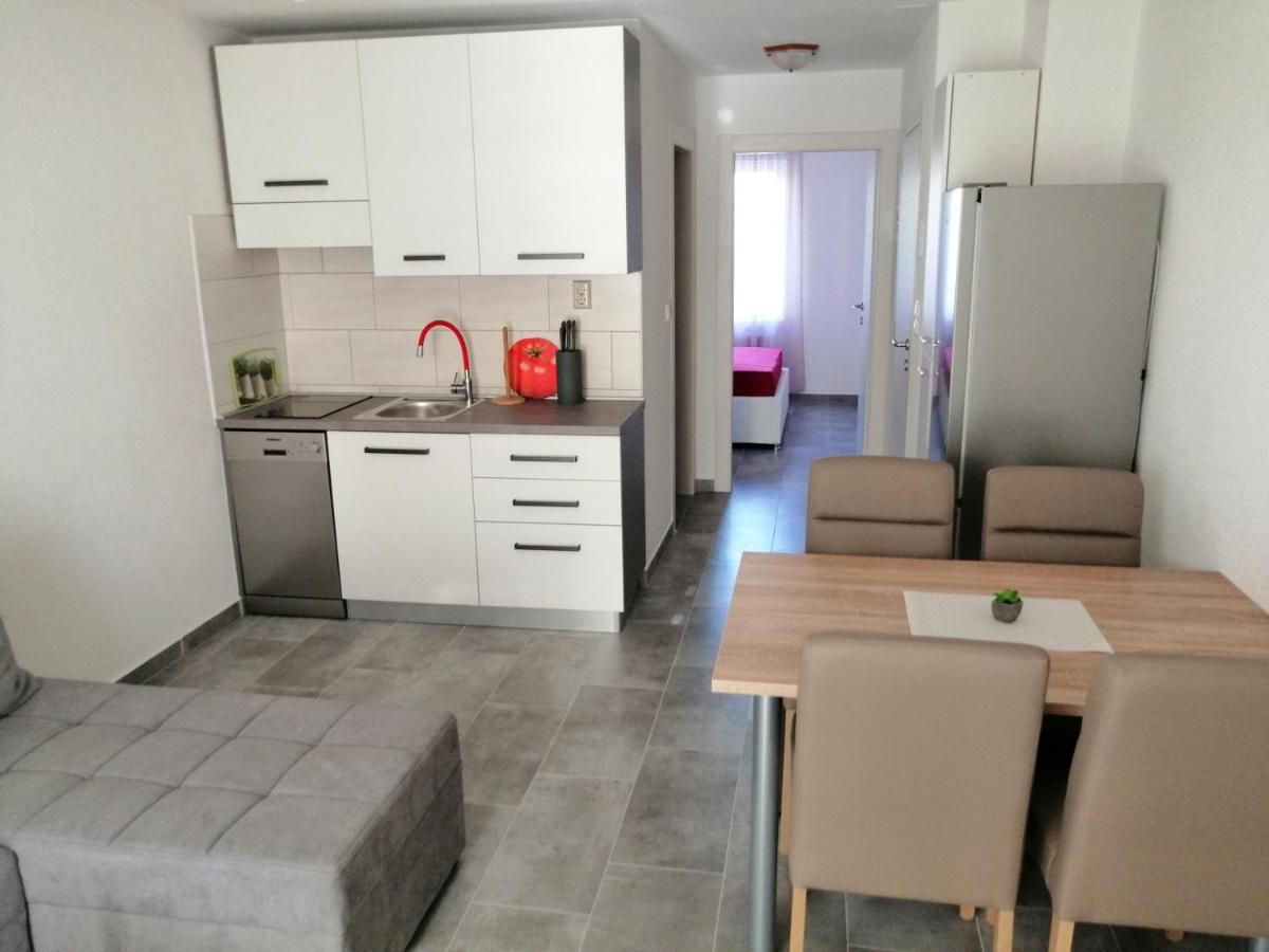 Apartmani Grabovcic Punat Exterior foto